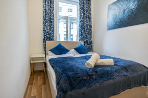 Modern Comforts: Chic Studio Apt Centrally Located